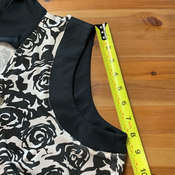 Swing Golf Shirt,Sleeveless, Stretchy, Front Zipper, White w Black Roses, Trim - Picture 5 of 9